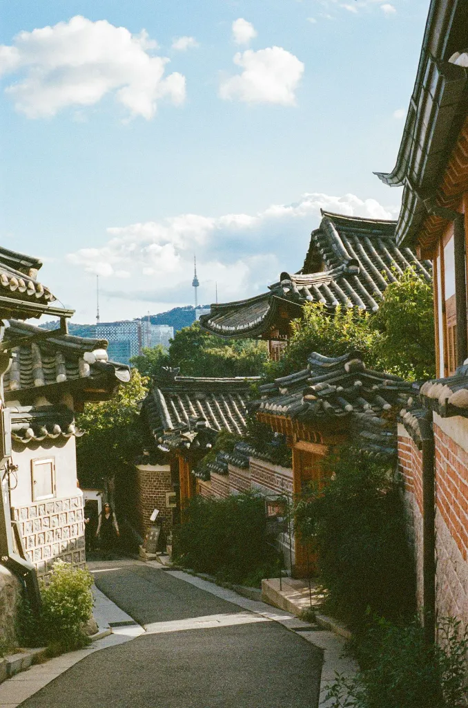 unsplash_Ds0_4JCFGfQ_Desa Hanok Namsan.webp